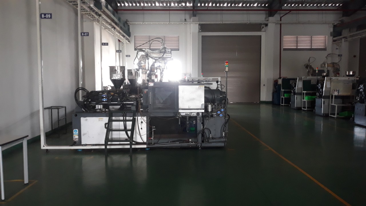 plastic injection machine (2).jpg